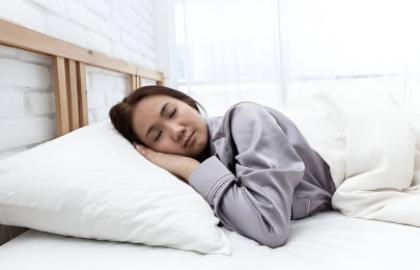 10 Merek Bantal yang Bagus: Rekomendasi & Harga Terbaru 2025