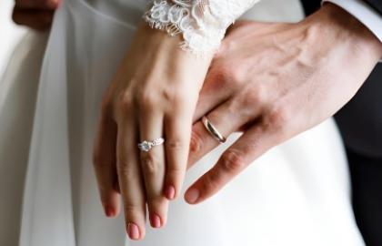 10 Ide Hadiah Untuk Pengantin Baru : Berkesan & Bermanfaat